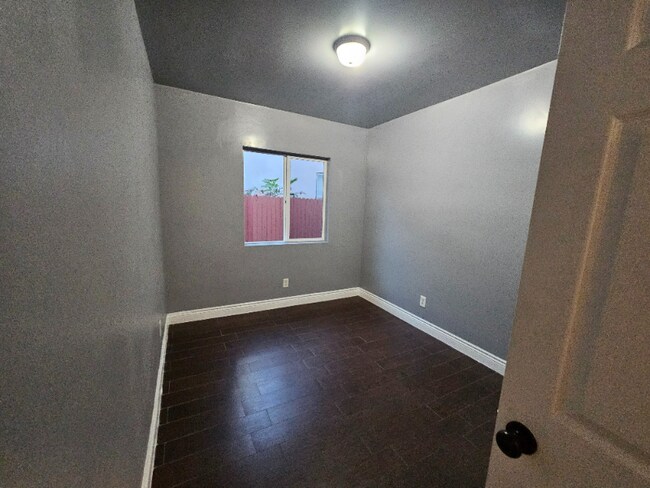 2811 N Wilmington Ave, Compton, CA 90222 - photo 6