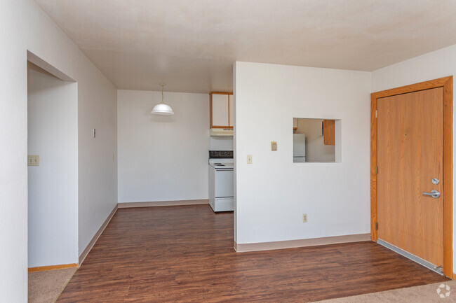 1BR, 1BA - 726SF