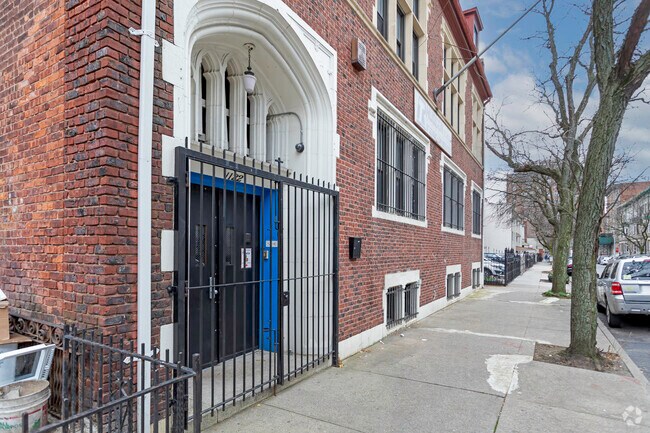 RT Hudson Seventh-day Adventist School is to serve the Bronx/Manhattan communities.