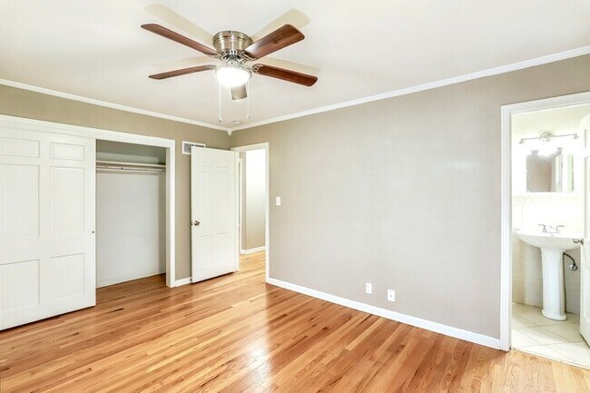 10509 E 82nd St, Raytown, MO 64138 - photo 6