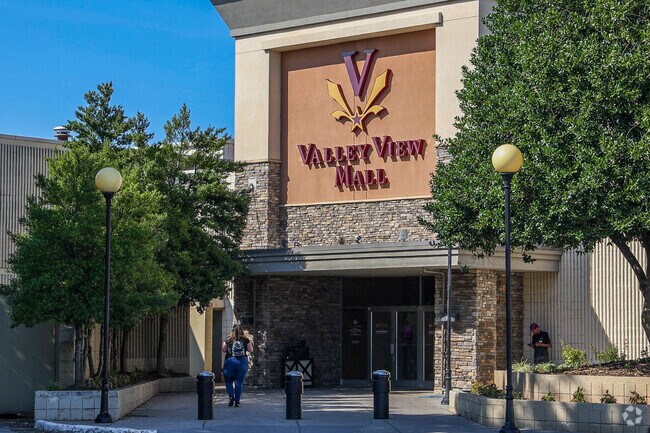 Valley View Mall has tons of shopping options just outside of Westview Terrace.