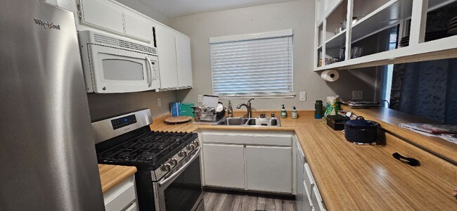 14886 Reedley St, Moorpark, CA 93021 - photo 4