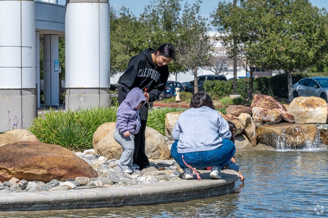 Murrieta Highlands is near Loma Linda Medical Center, ensuring top healthcare access.