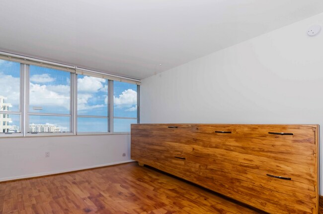 Costa Brava unit 1210, Miami Beach, FL 33139 - photo 4