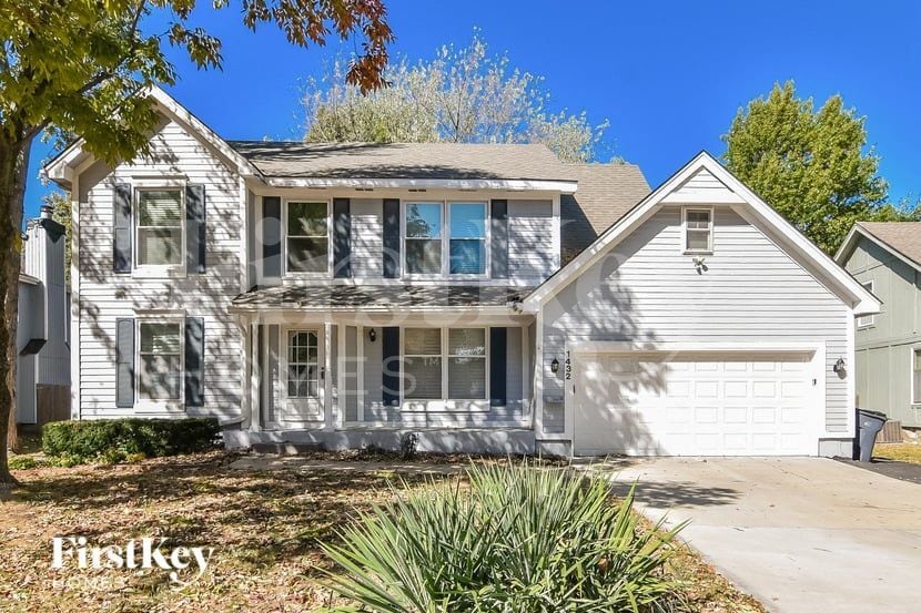 1432 E Sheridan Bridge Ln, Olathe, KS 66062 - photo 1