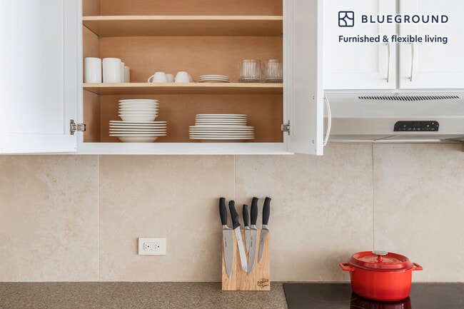 425 8th St NW unit FL9-ID160, Washington, DC 20004 - photo 6