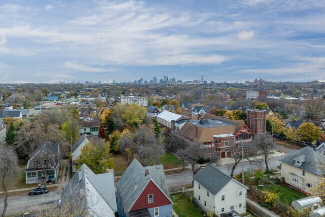 Located near downtown, Metcalfe Park is a perfect blend of city and suburban living.