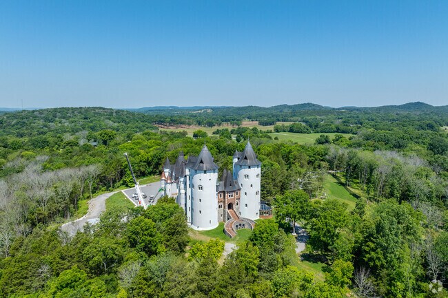 The Castle Gwynn hosts the Renaissance Festival every year in May near Bethesda.