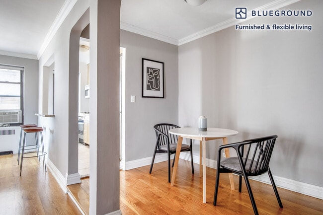 10 Downing St unit FL2-ID157, New York, NY 10014 - photo 6