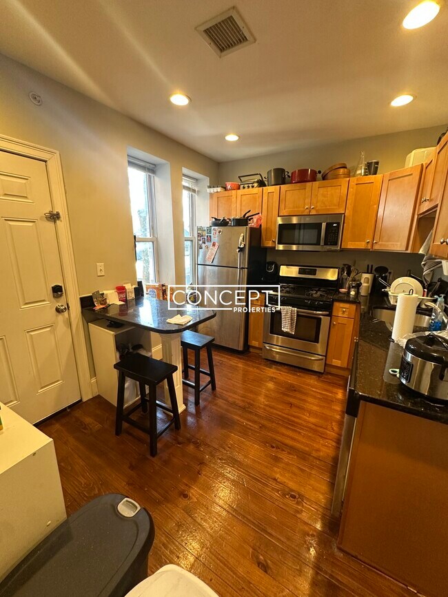 14 Sewall St unit 3, Boston, MA 02120 - photo 2