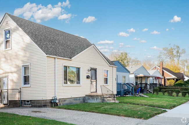 Ranch and Cape Cod homes are among the common house styles in Farwell.