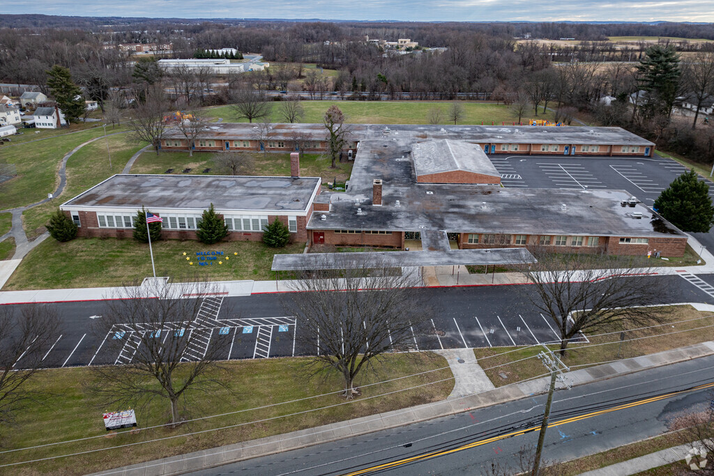 Halls Cross Roads Elementary School has about 440 students in grades PreK-5th.