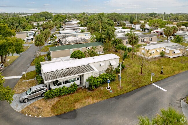 The Cresthaven neighborhood of Pompano Beach, FL offers affordable well-maintained mobile homes.