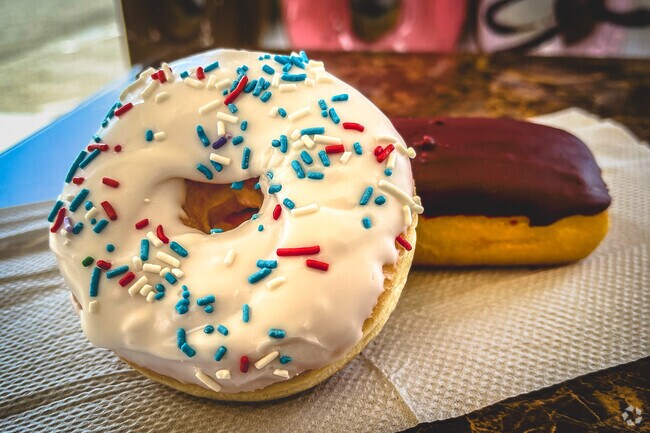 Indulge your sweet tooth at Reasey Donuts in Mulberry, FL.