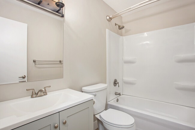 174 S Fremont St NE unit 1, Rockford, MI 49341 - photo 3