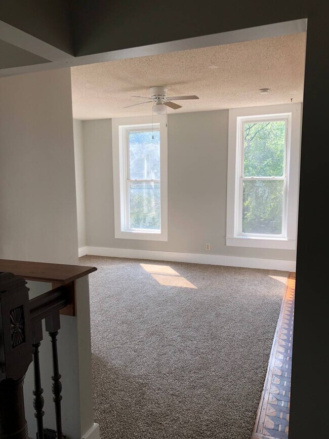 222 Ottawa St unit B, Leavenworth, KS 66048 - photo 3