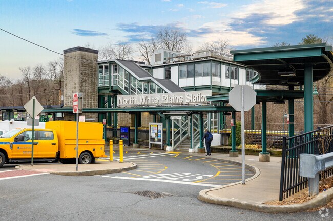 North White Plains train station gets Westminster residents to New York City in less than 30 minutes.