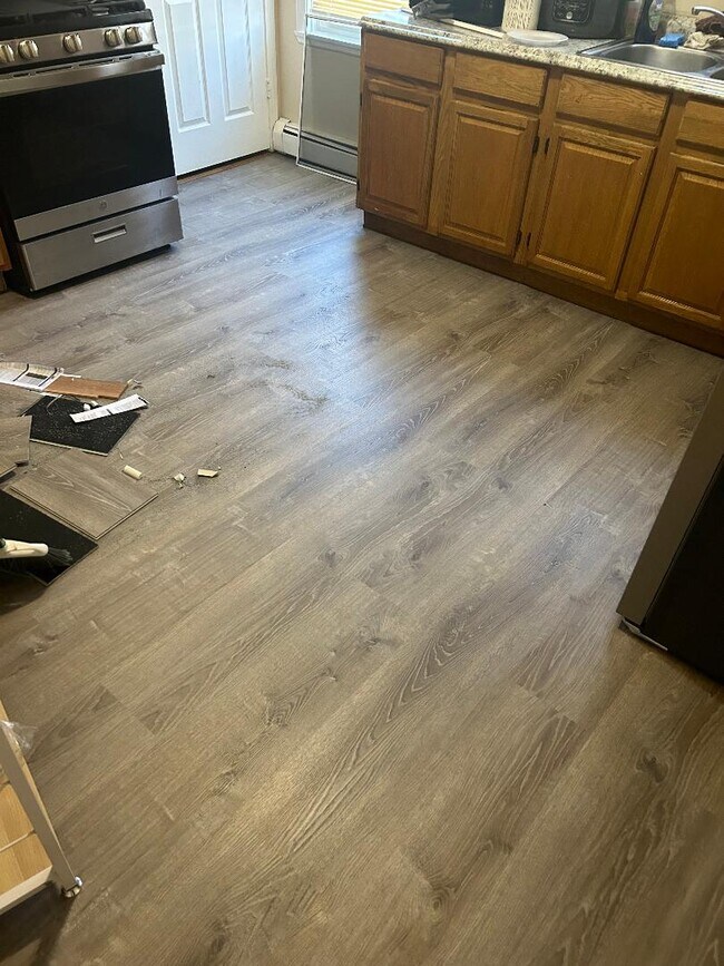 134 Lenox Ave unit 2nd Floor, Providence, RI 02907 - photo 7