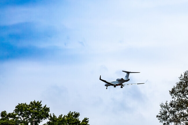 Planes fly very low over Loyalhanna due to the Latrobe Regional Airport near by.