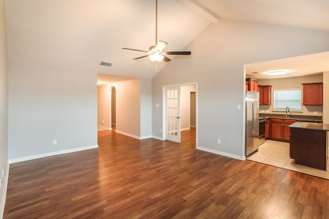 111 Cottonwood Dr, Princeton, TX 75407 - photo 4