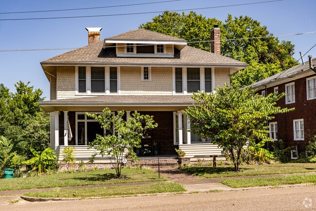 Historic Victorian homes line the streets of Downtown Jackson.