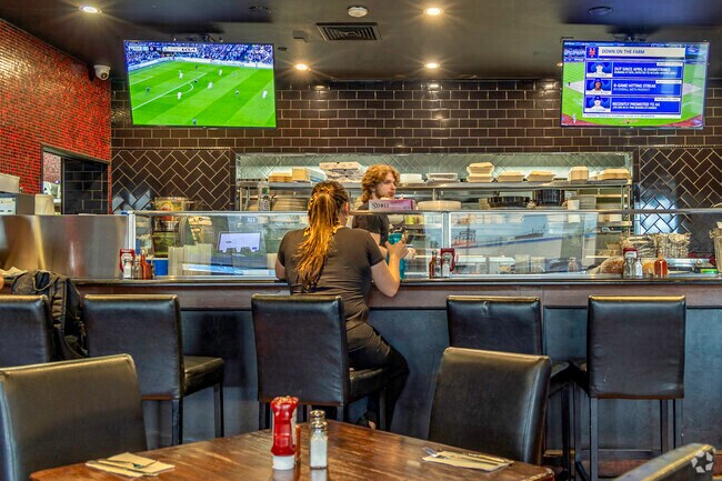 Biggie's is a casual bar serving seafood, burgers & Italian-inspired pub eats in Carlstadt, NJ.