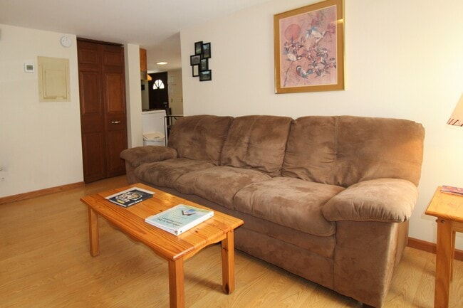 Fully furnished ground floor apartment
