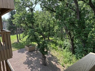9400 Old Cedar Ave S Unit 323, Bloomington, MN 55425