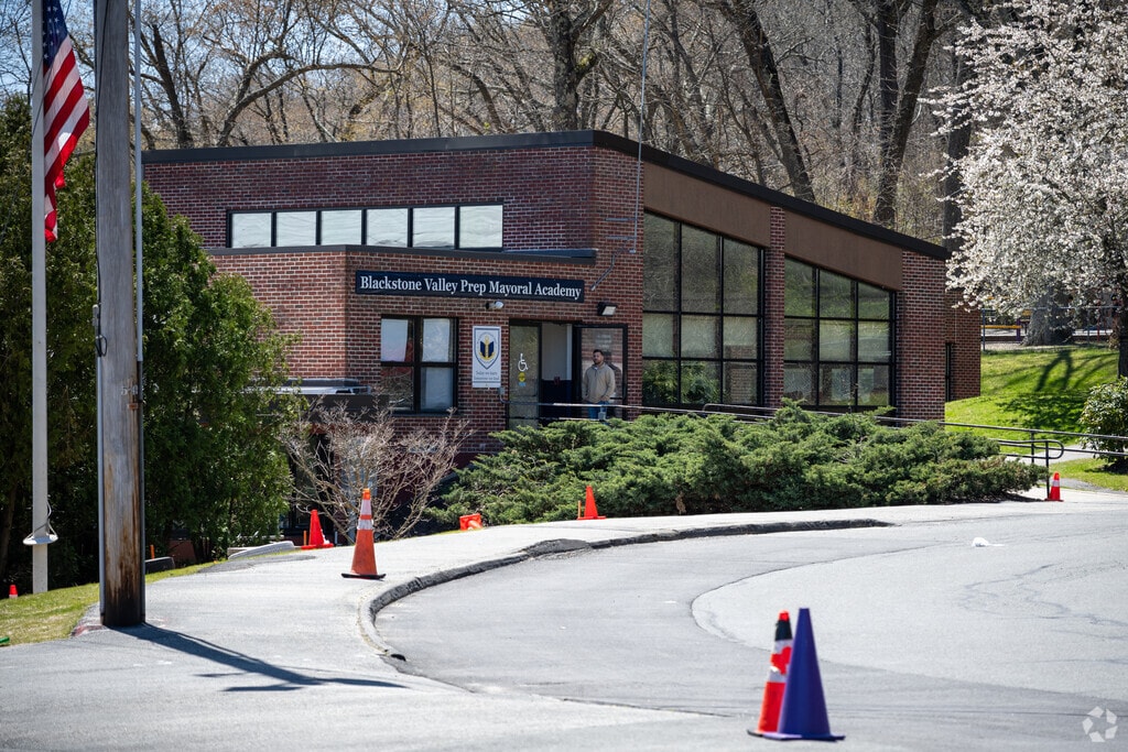 Engage in hands on learning experiences at Blackstone Valley School in Lincoln, RI.