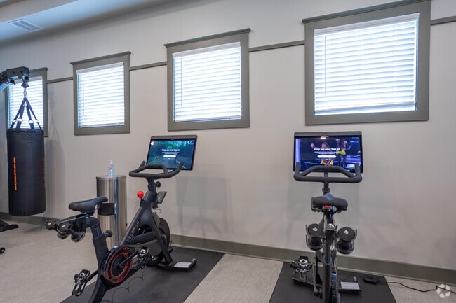 24-Hour State-of-the-Art Fitness Studio