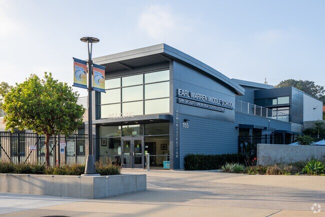 Discover the inspiring environment of Earl Warren Middle School in Solana Beach.