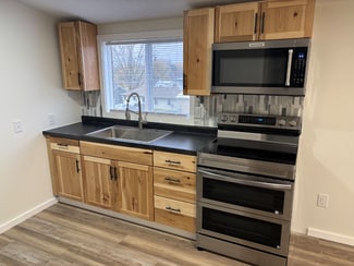 602 5th St NW Unit 1, Chisholm, MN 55719