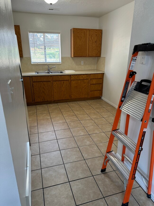 430 N 1000 E unit 8, Spanish Fork, UT 84660 - photo 5