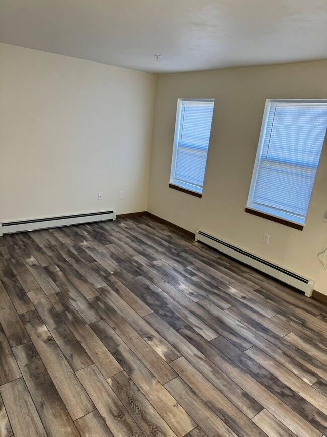 1058 Egg Harbor Rd, Sturgeon Bay, WI 54235 - photo 4