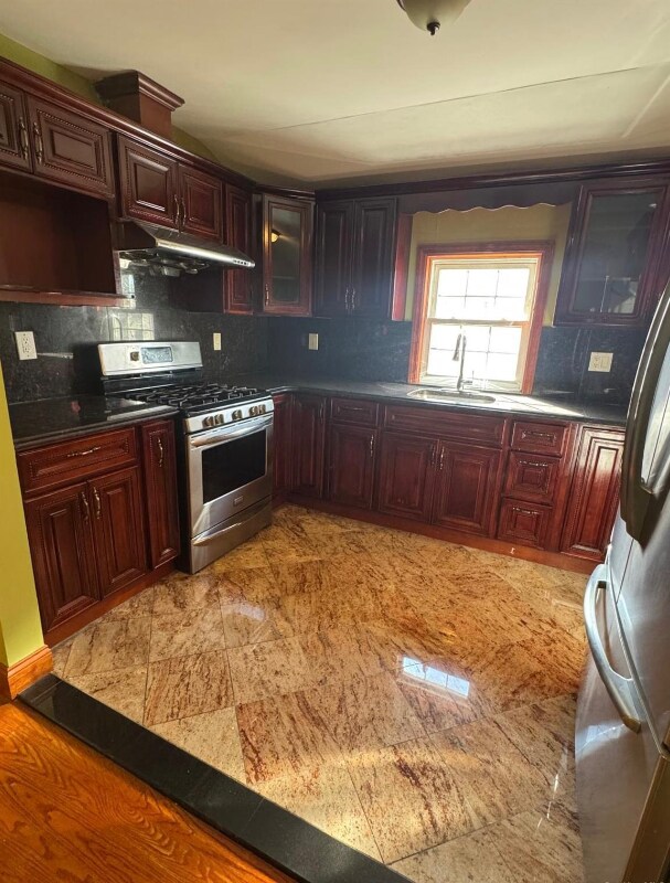 85-19-8239 239th St, Queens, NY 11426 - photo 2