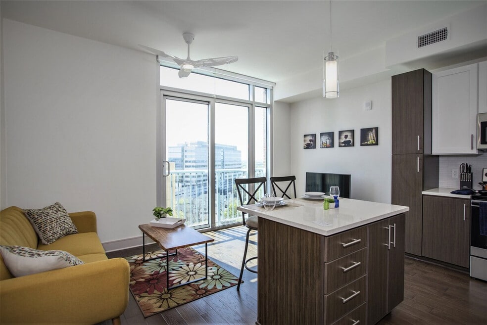 6800 Main St unit ID1359139P, Houston, TX 77030 - photo 1