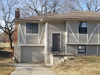 8902 Haskins St Unit 8902, Lenexa, KS 66215