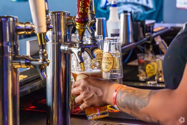 Union Street Pub serves drinks and casual fare in The Flats neighborhood.