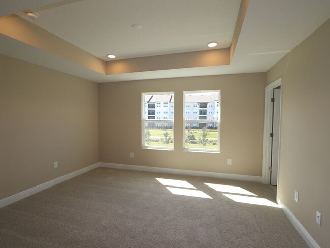 31264 Pendleton Landing Cir, Wesley Chapel, FL 33545 - photo 3