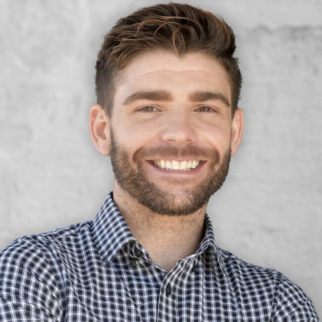 Agent Photo