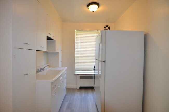 6508 Montgomery Rd unit 3, Cincinnati, OH 45213 - photo 5