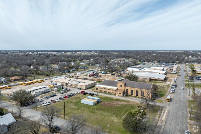 LH RATHER Jr. High in Bonham.