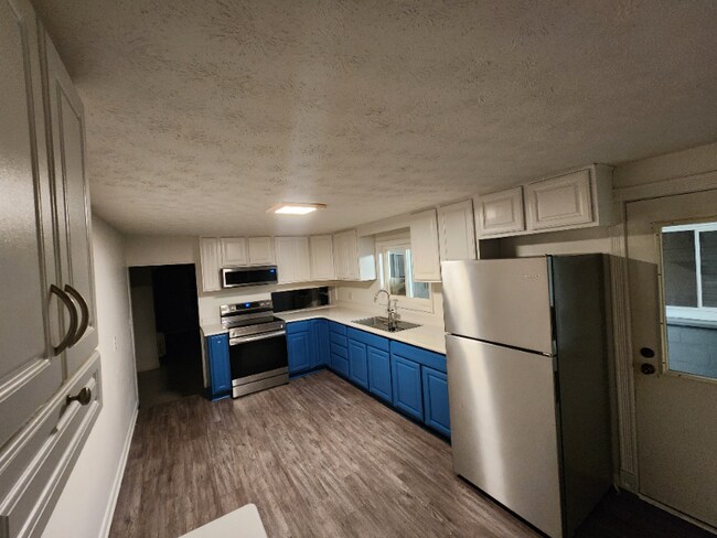 15215 Charmian Rd, Blue Ridge Summit, PA 17214 - photo 6