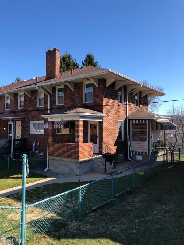 322 New York Ave, Clairton, FL 15025