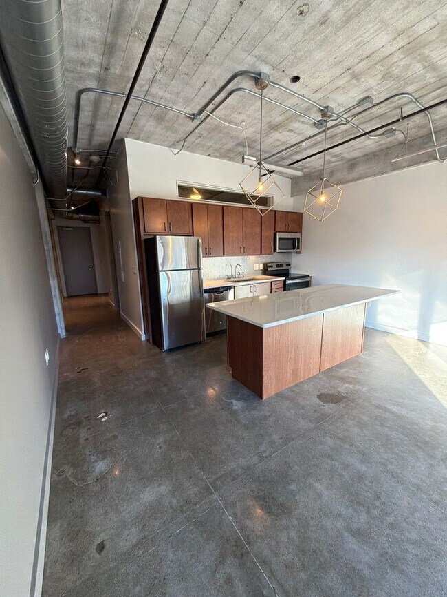 Clemens Building, Des Moines, IA 50309 - photo 4