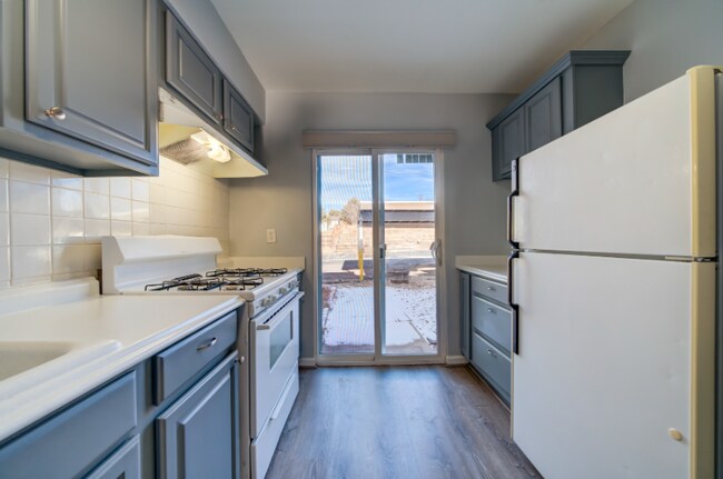 3525 Rebecca Ln, Colorado Springs, CO 80917 - photo 5