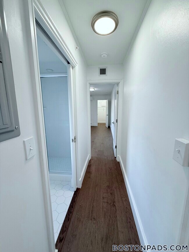 1200 Massachusetts Ave unit 410, Cambridge, MA 02138 - photo 5