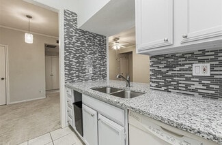 726 Bering Dr Unit L, Houston, TX 77057