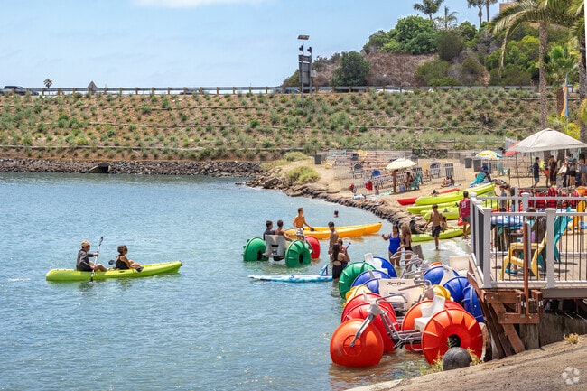 The residents of Hedionda Point have easy access to Agua Hedionda Lagoon.