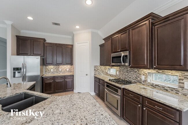 10514 Hartfield Bluff Ln, Cypress, TX 77433 - photo 6